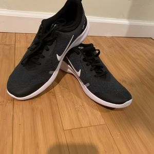 Nike FLEX experience RN 8 shoe size 10